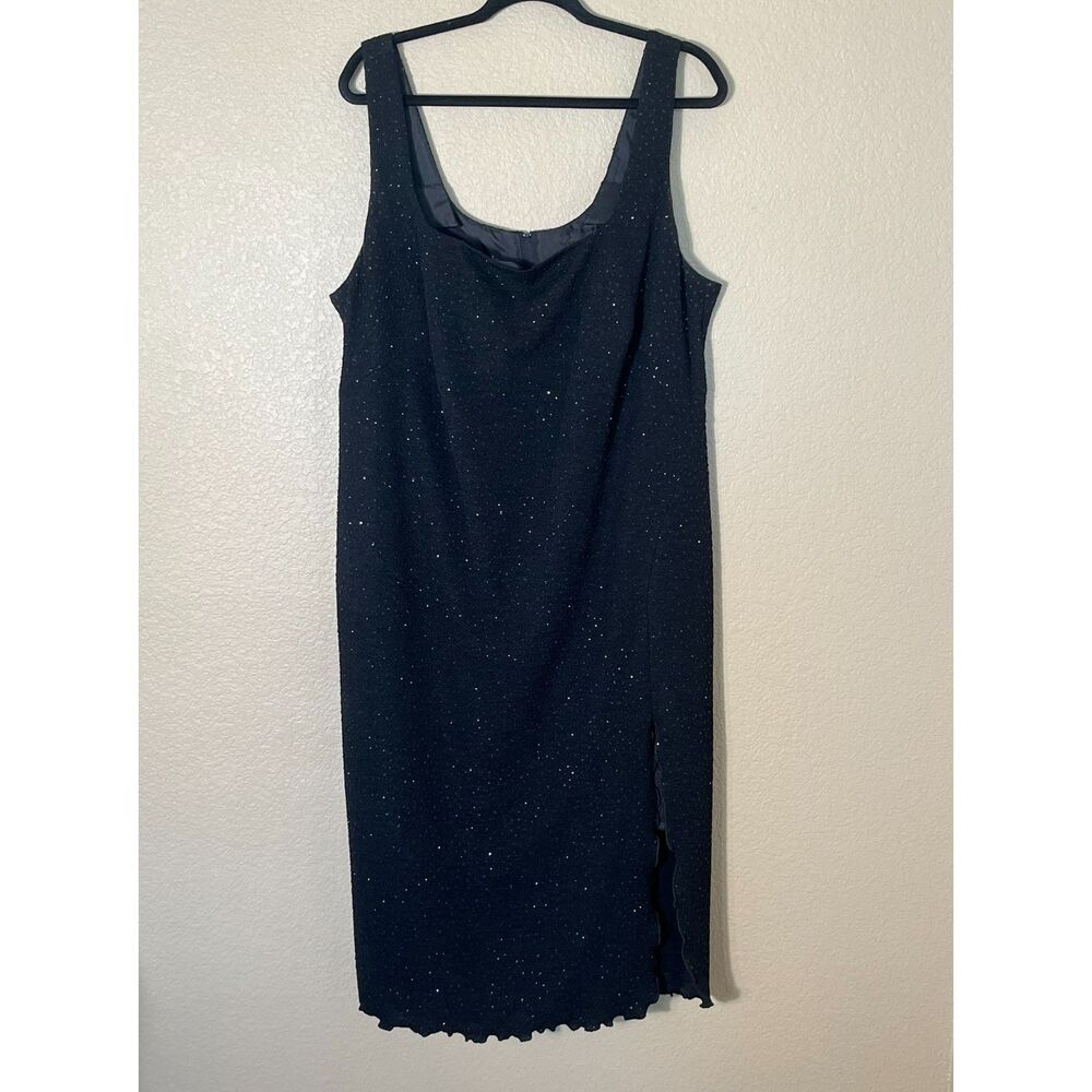 Intangible Women Plus 24 Black Sequin Little Black Dress Sleeveless Slit